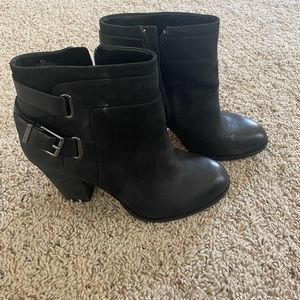 COPY - Gianni Bini booties